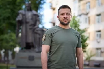 Владимир Зеленский: "У российской армии гораздо больше артиллерийских подразделений и боеприпасов, чем у ВСУ" Владимир Зеленский: "У российской армии гораздо больше артиллерийских подразделений и боеприпасов, чем у ВСУ"